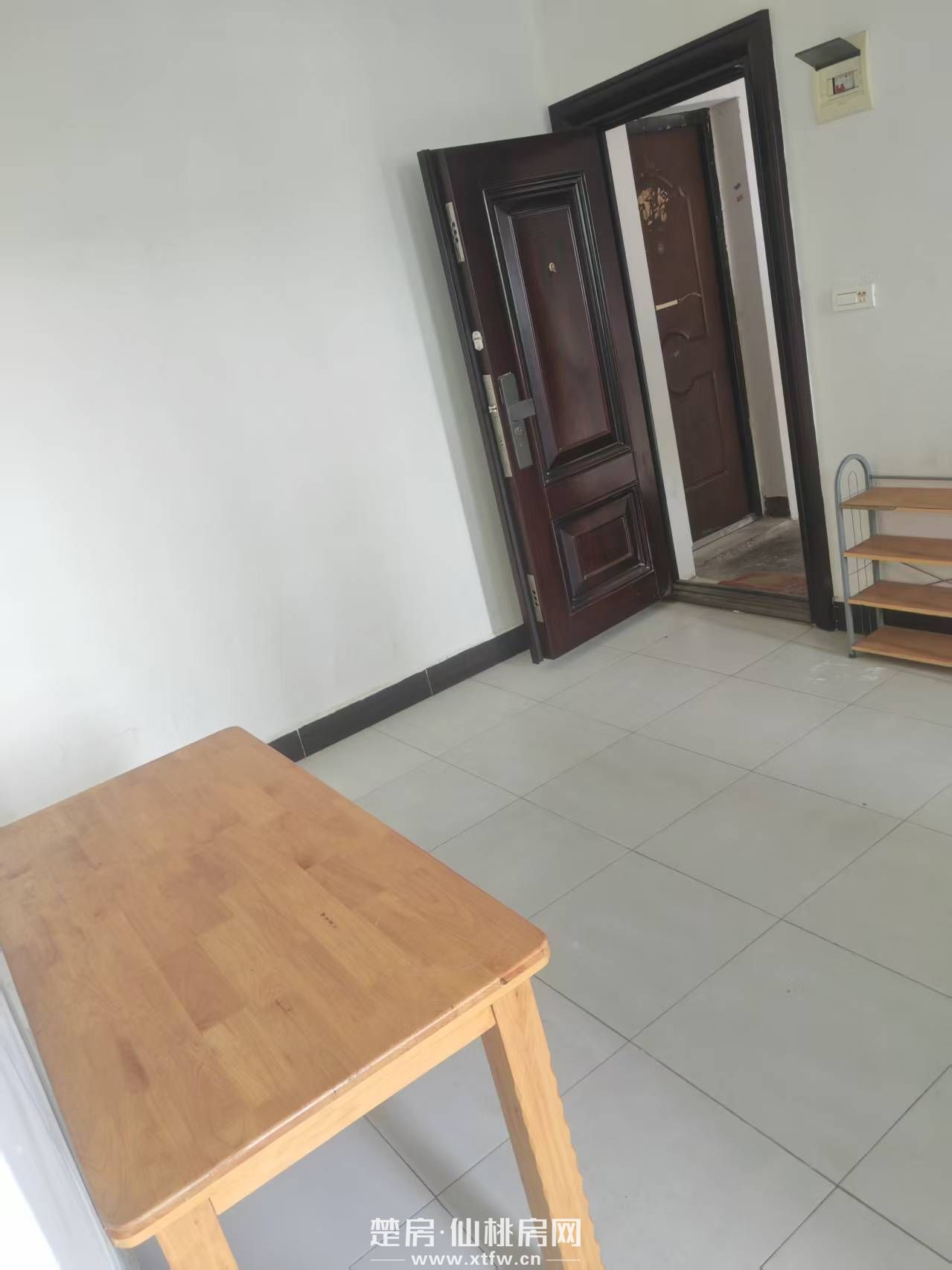 仙桃中学、富迪三友生活广场附近50米，汉江学生公寓