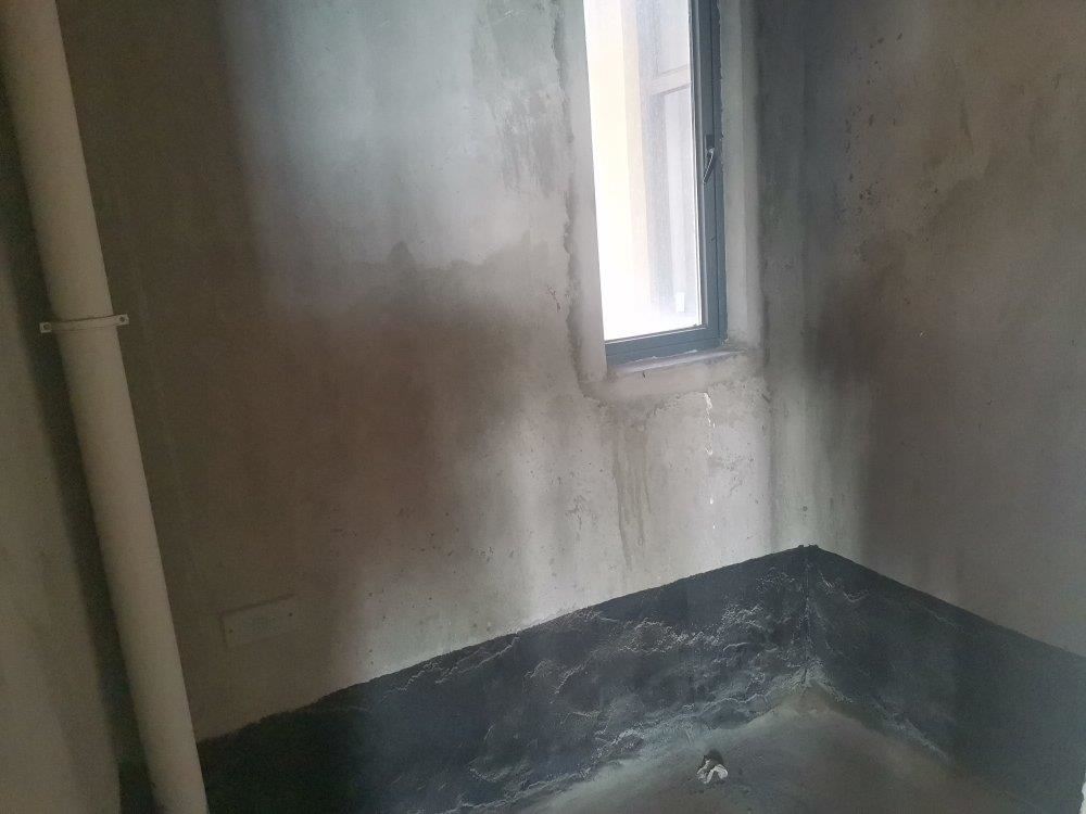 御台公馆毛坯大三房房东诚心出售 看房电梯中间楼层