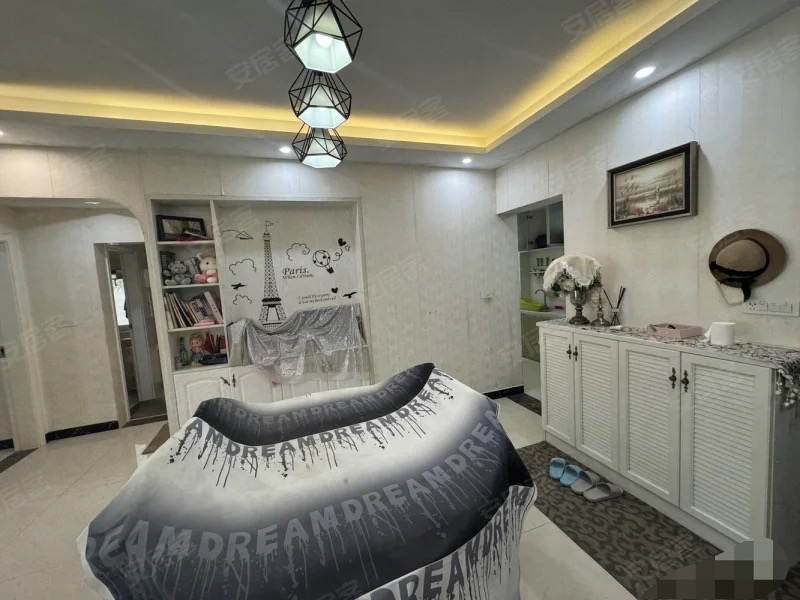 降价了，降价了​房东急售，城南，福星城，精装修大两房，单价4100，证满两年，税费低，证满二