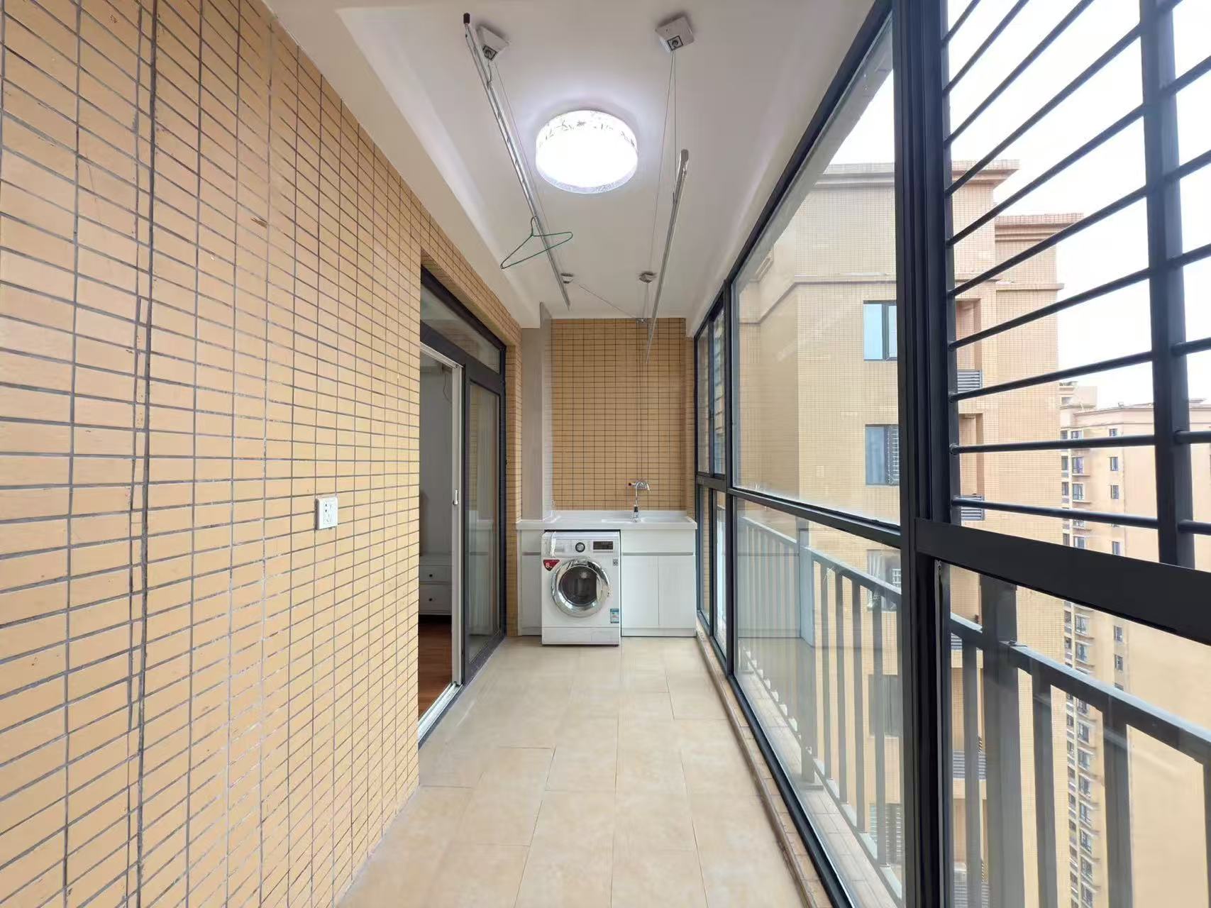 降价了，城南，森林国际城，边户，精装三房，单价5200，好楼层，下楼新二中二小