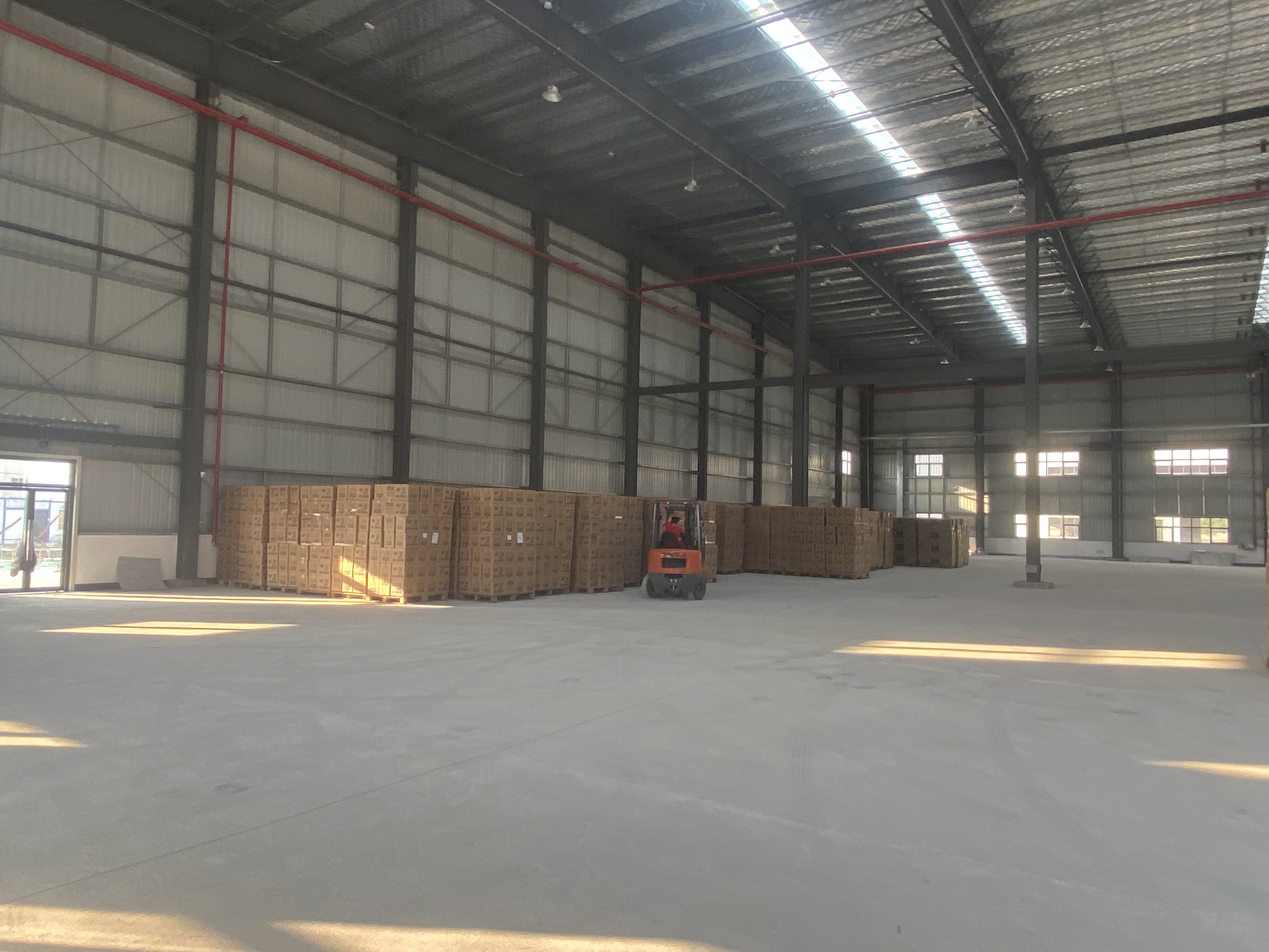 仙桃小南五千平高标准厂房诚意出租 可分租可整租