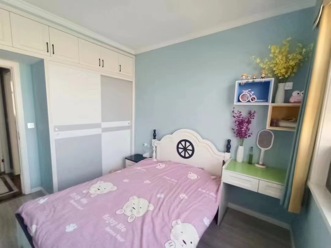 44，新城壹号五期，边户，精装三房，家装全送，看中可谈