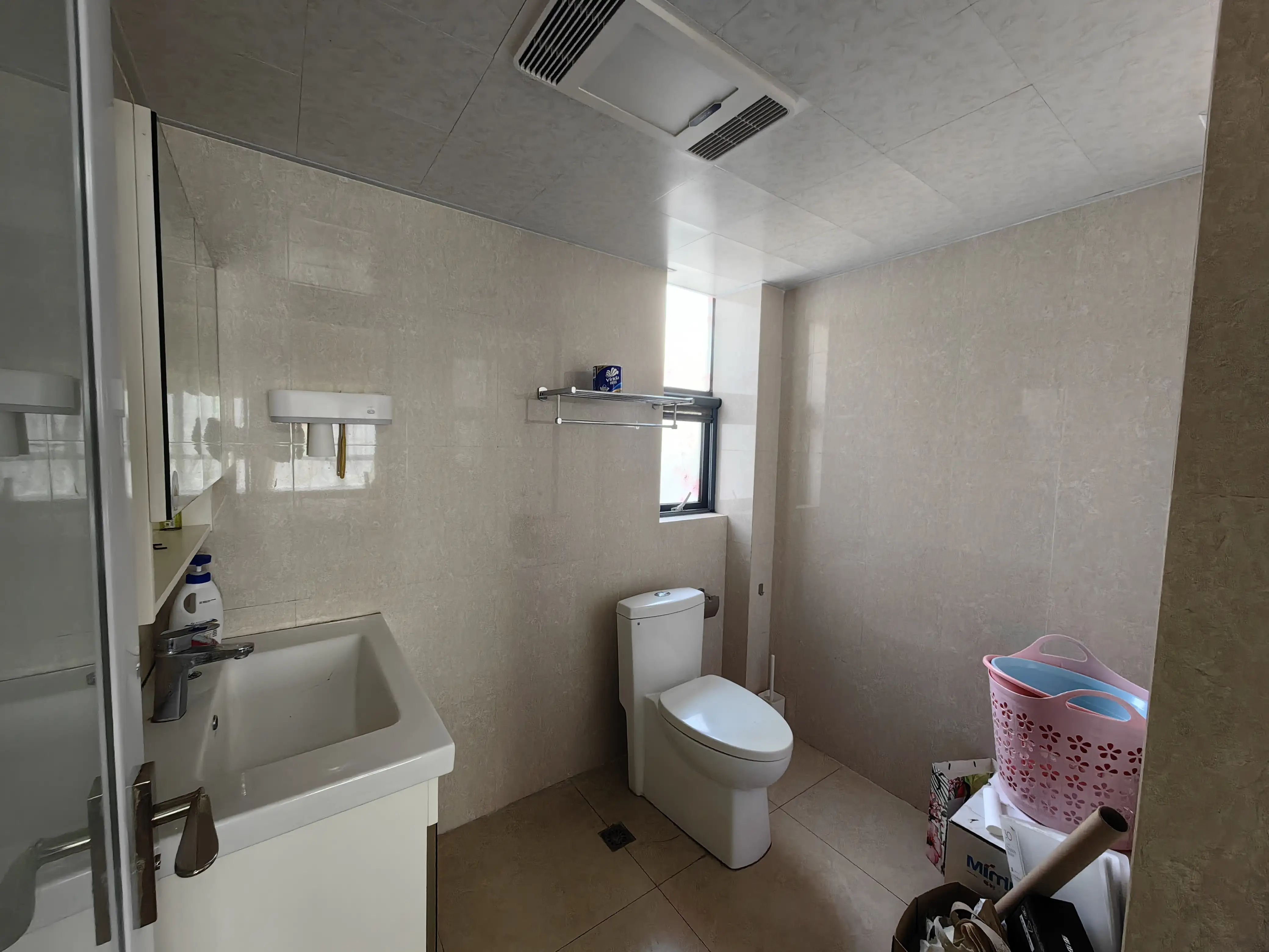 捡漏，鸣宇尚城二期，老三中旁，电梯小高层，好楼层，证满二，