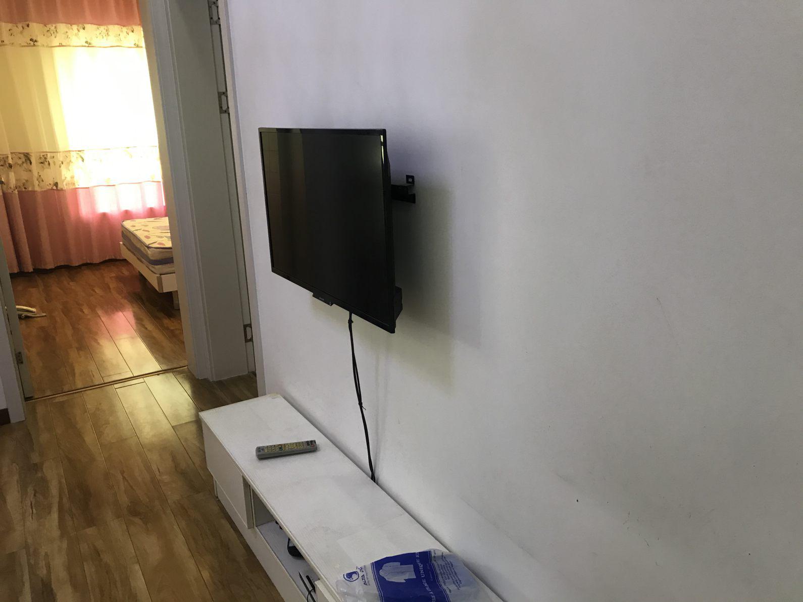 一中正对面上苑一品精装两房，楼层好，采光好