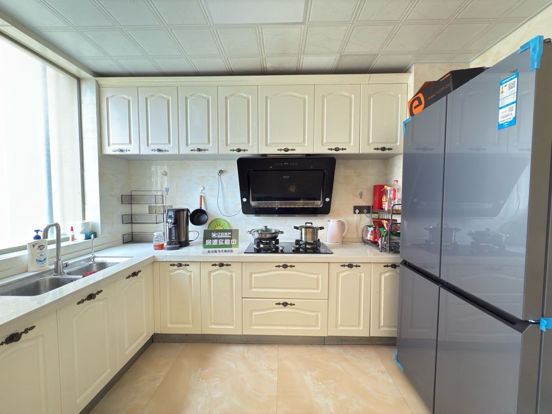 捡漏，城南，南国明珠，南北双阳台，精装四房，单价5200，证满二，好楼层10楼