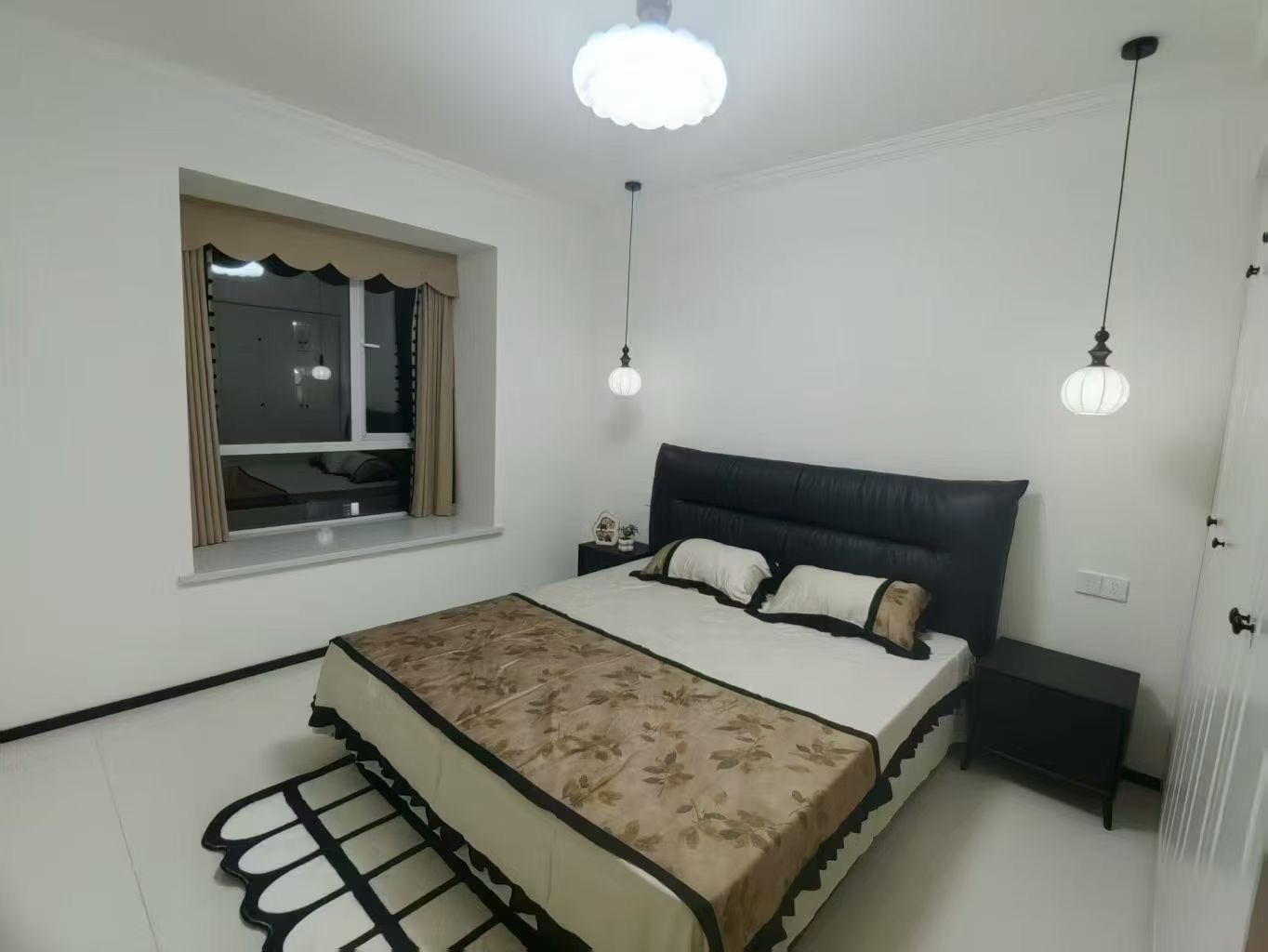 城南，精装三房两卫，全新装修，边户，好楼层10楼，诚心出售