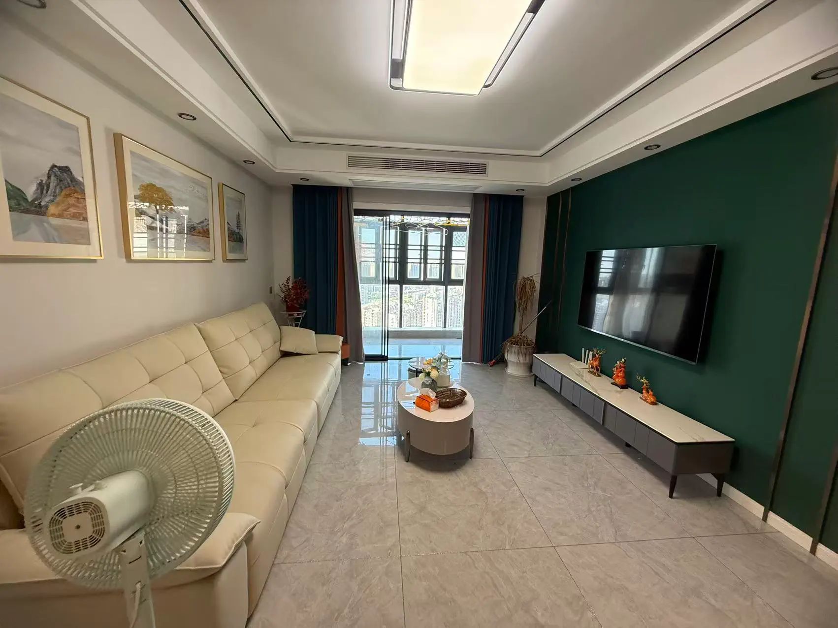 福星城，精装修，保养好，大两房