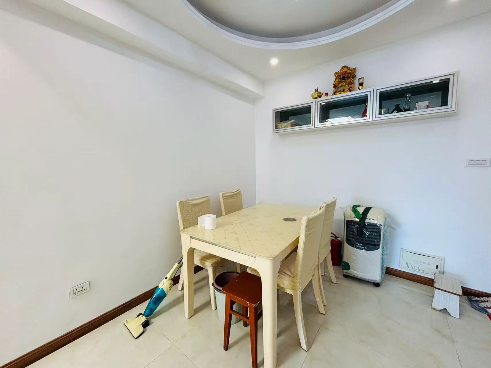 捡漏，四中附近，精装三房两卫，边户，好楼层，单价三千多，证满二