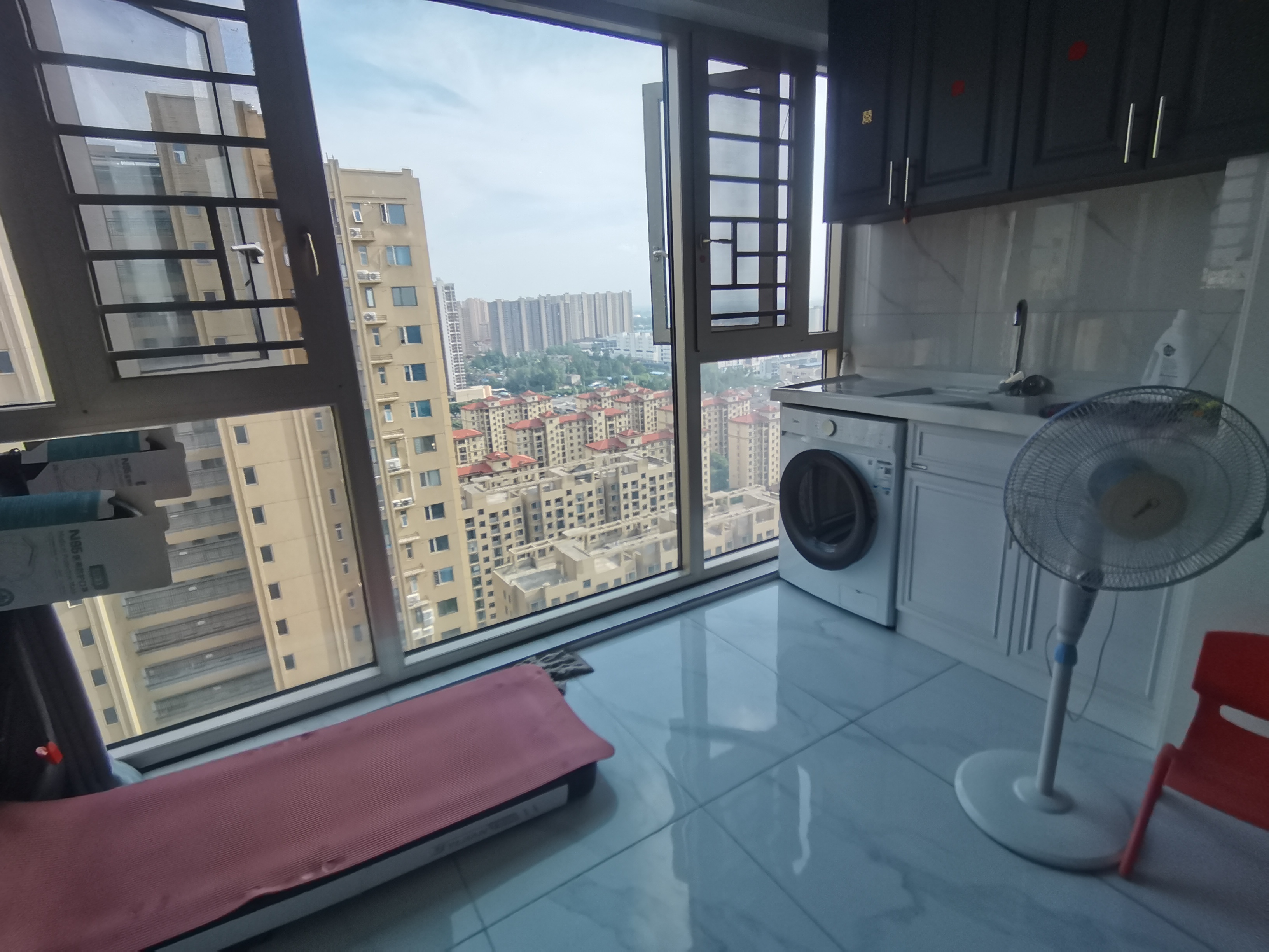 锦绣江山.精装三房两卫.小区环境好.看房方便