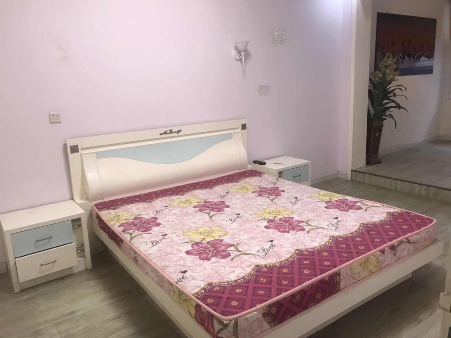 武商对面装修三房，离 近，南北通透，中间好楼层