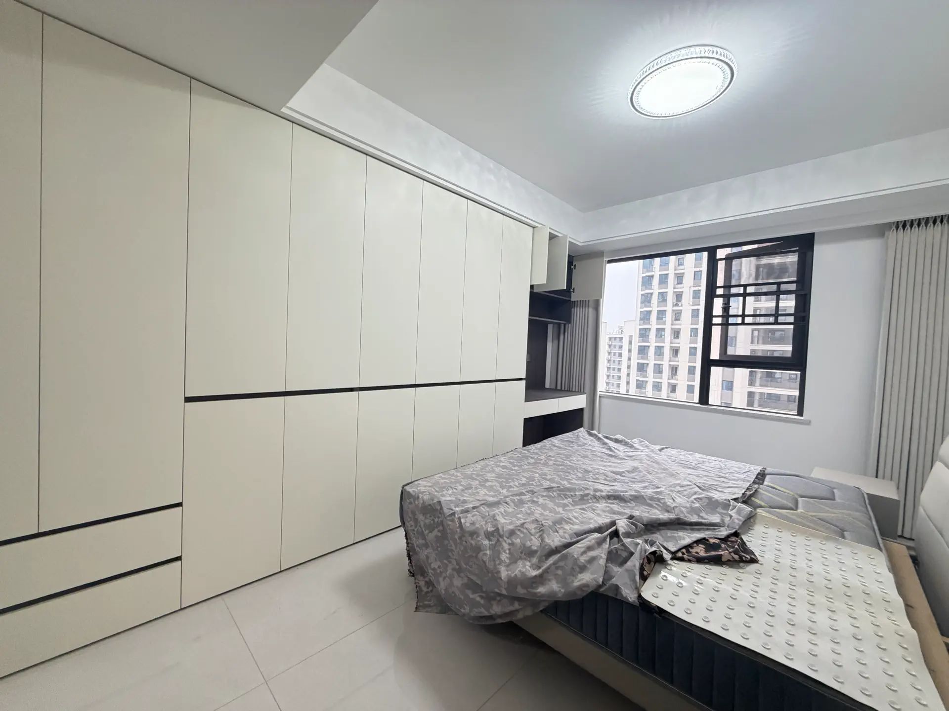 城南，吾悦华府，现房，精装房3房2卫，一天未住，4月份满二，好楼层