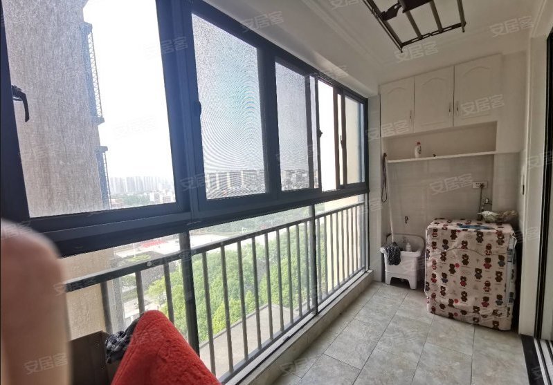 高楼层，无遮挡风景；精致户型，超低出租，赶紧认领