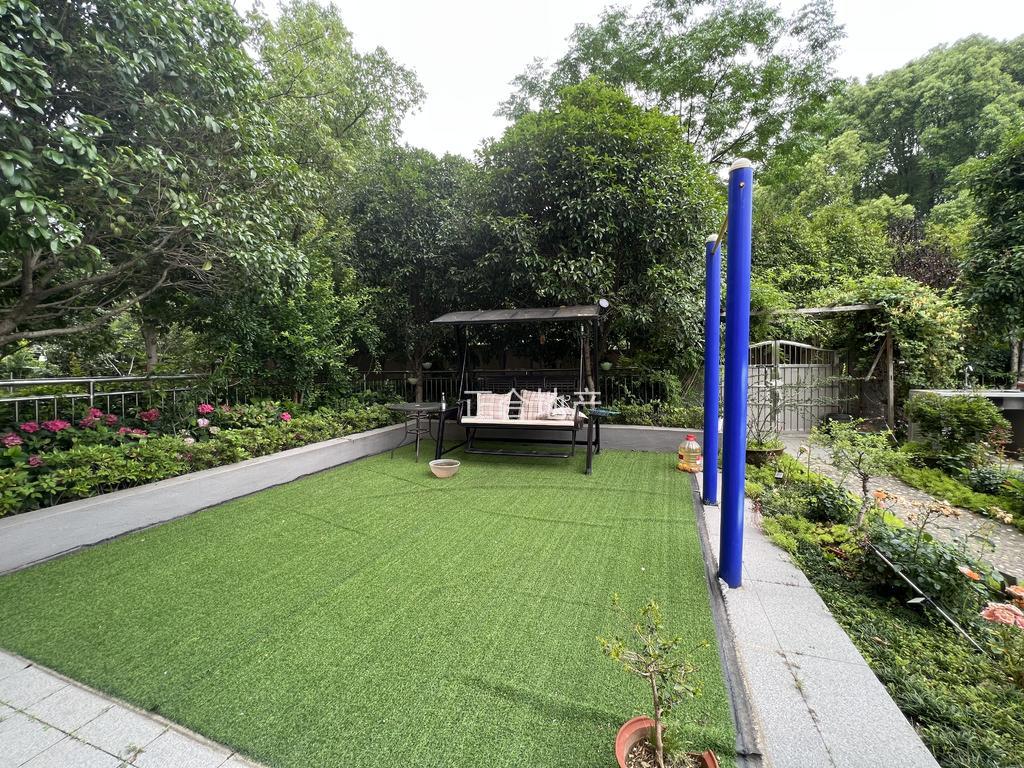 上林仙苑，花园面积300平（全市为一），全屋品牌装修，大金空调，全屋地暖等，满五，送车位