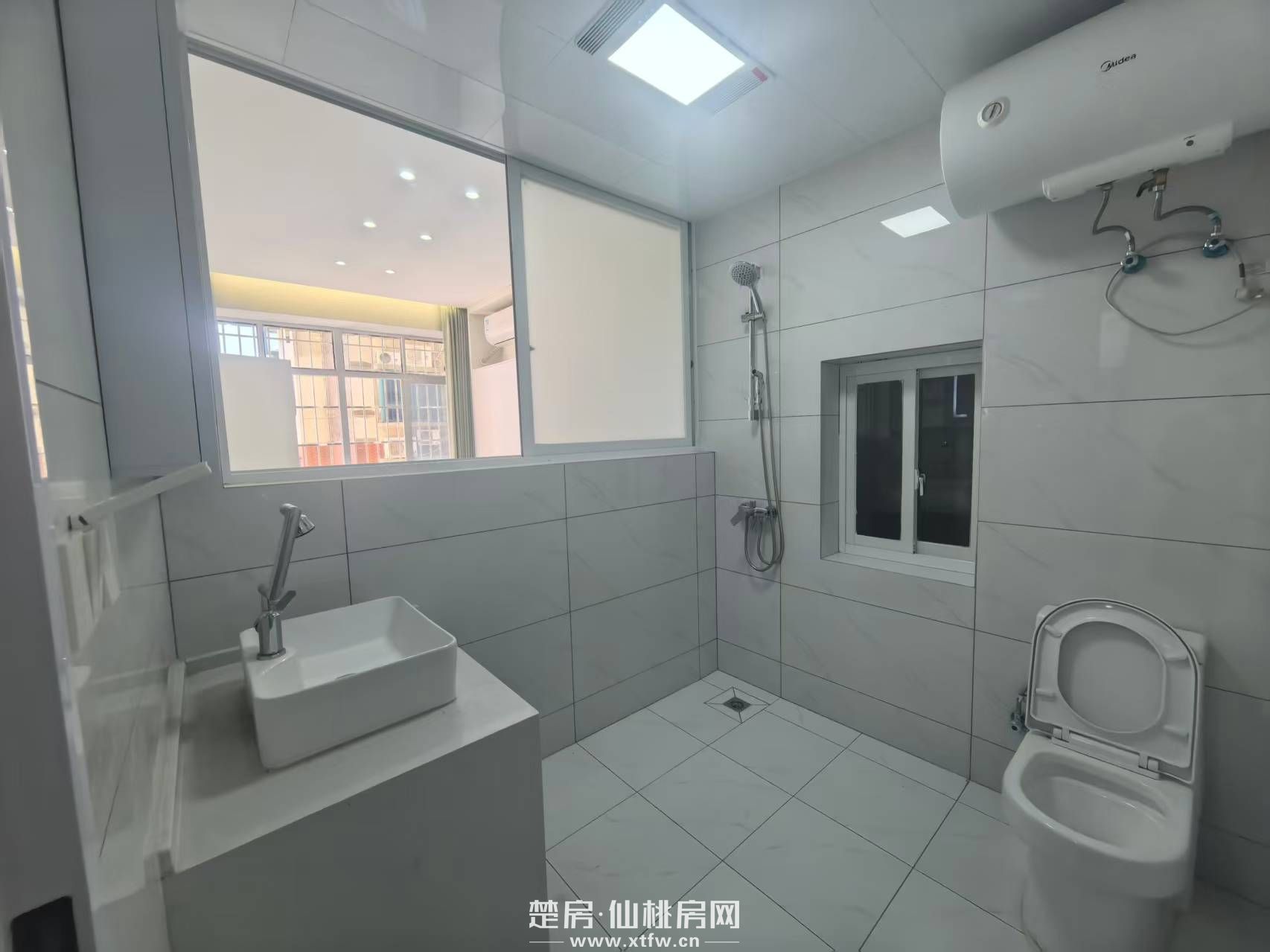 电梯80平全新精装24.8万