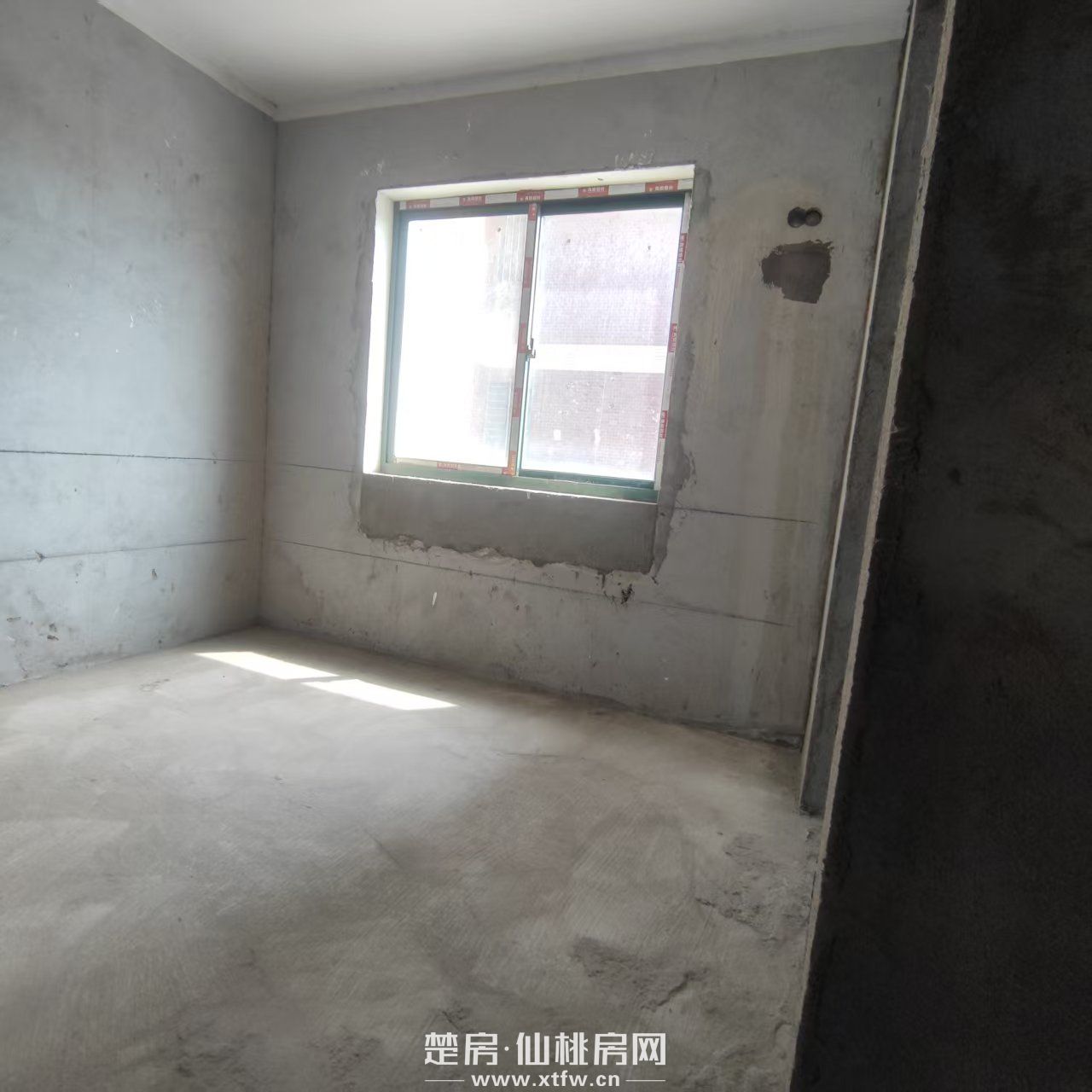 电梯毛坯3仟每平送100平露台