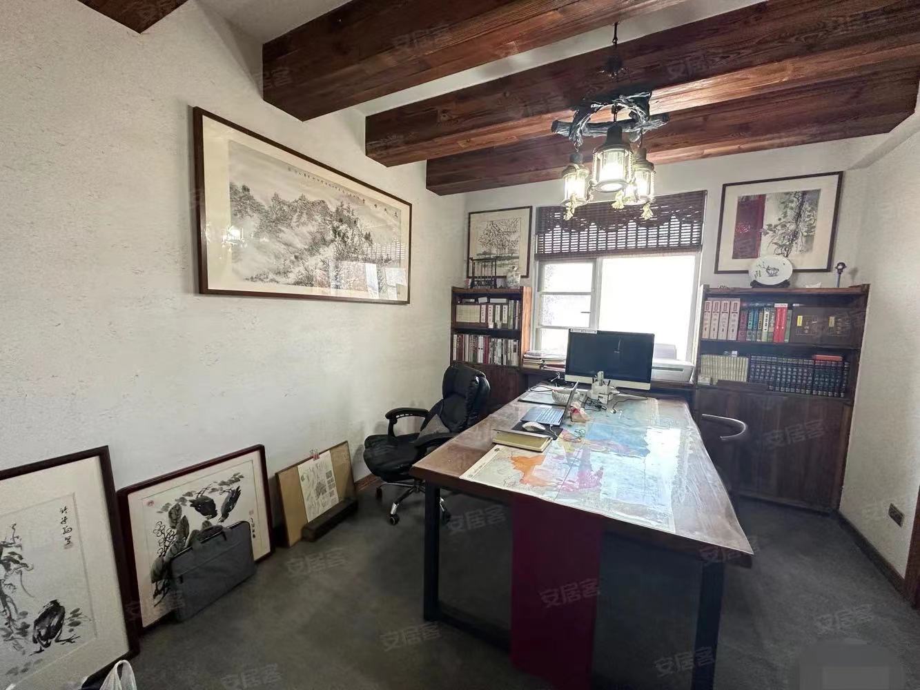 35，业主亏本出，全屋实木装修，单价4900，精装三房，懂的来