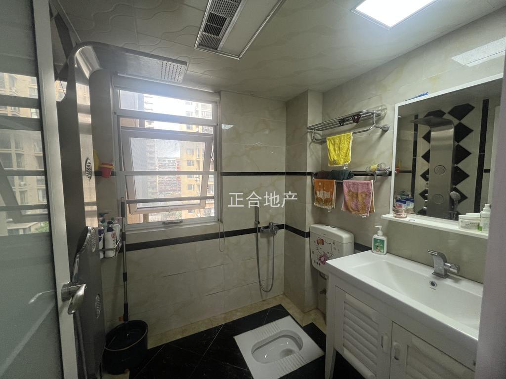 降价了，锦绣江山，业主诚心出售，精装三房二卫，单价4900，