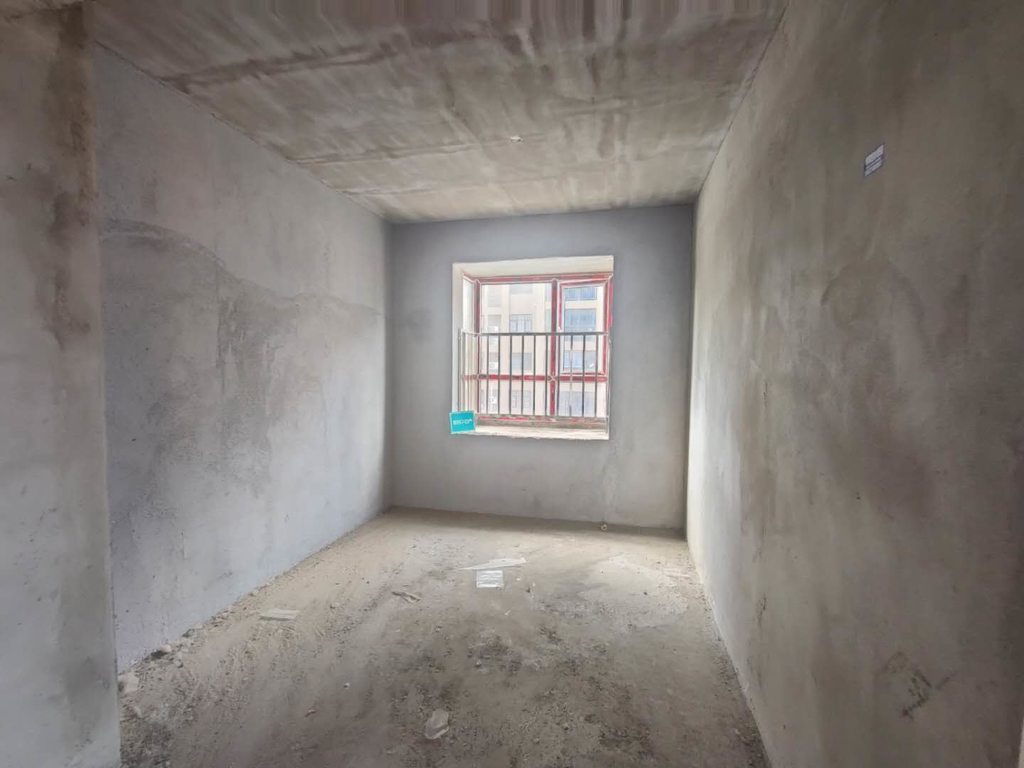 沔阳公馆毛坯大三房南北通透双阳台，三开间朝南，贼好的户型没有之一！