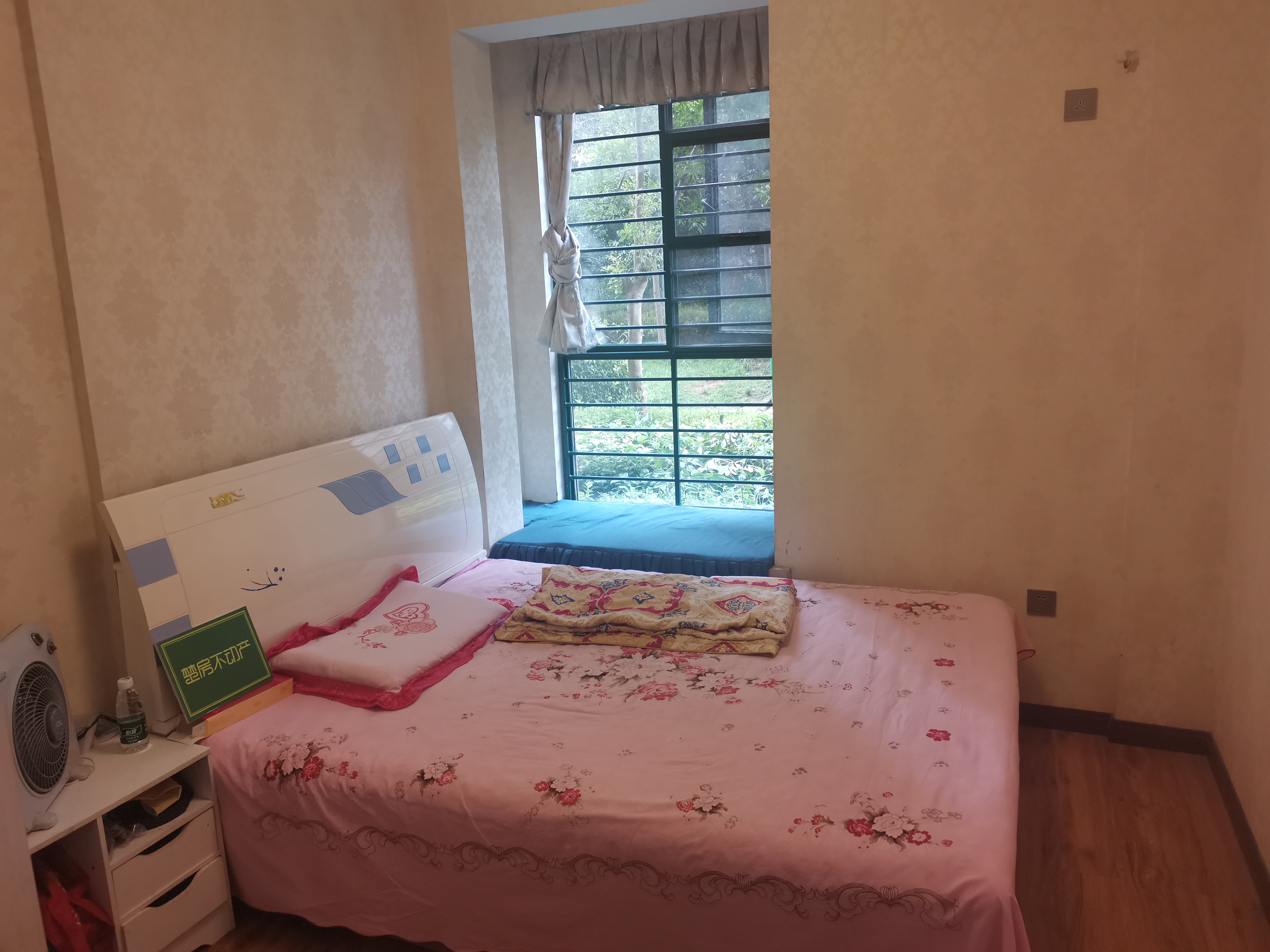 新城一号捡漏精装三房两卫单价6400，边户南北通透