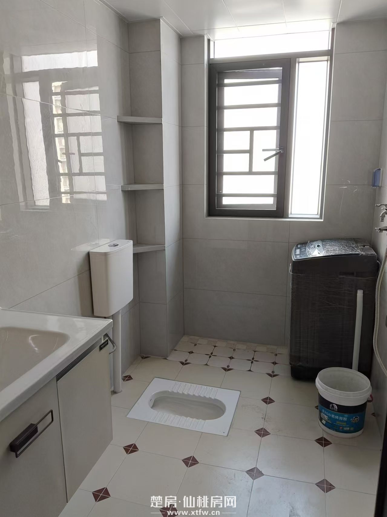 骑尾社区(高层)126平4房2卫合租整租均可，家具家电齐全，拎包即住