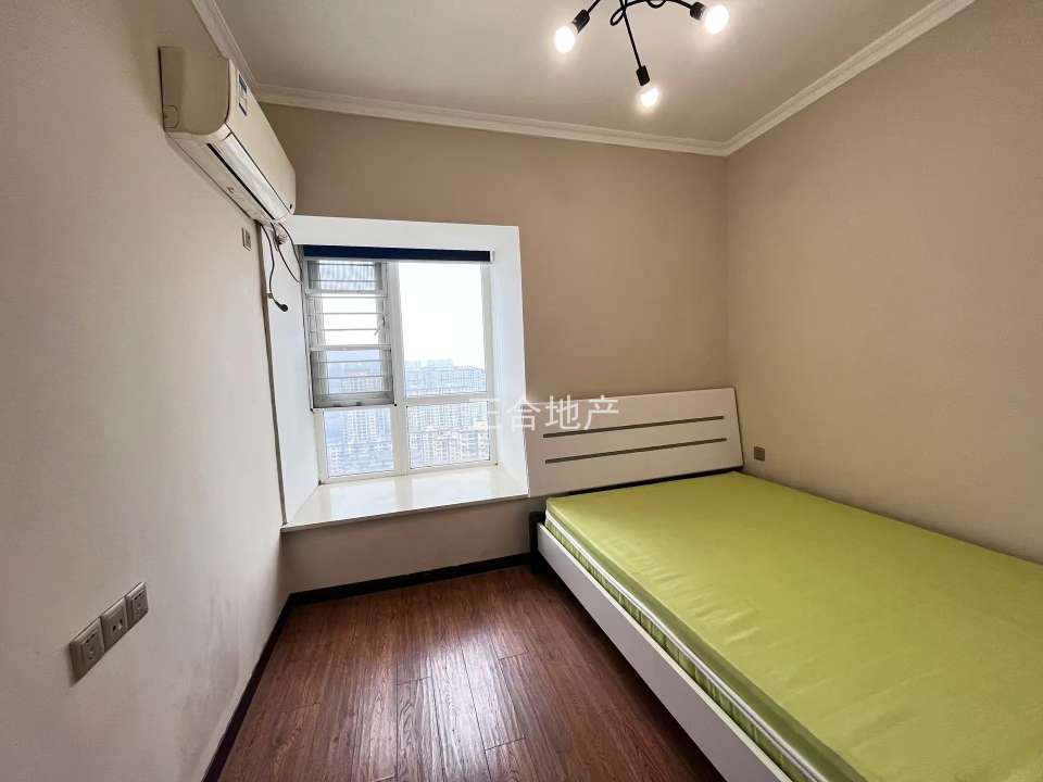 城南，森林国际，精装三房两卫，单价5100，好楼层，诚心出售