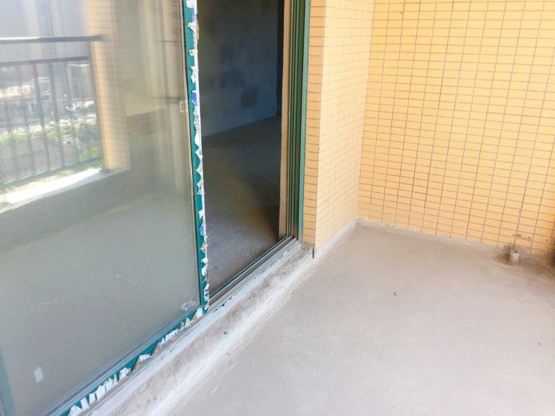 新城壹号新街小高层毛坯三房双阳台采光好