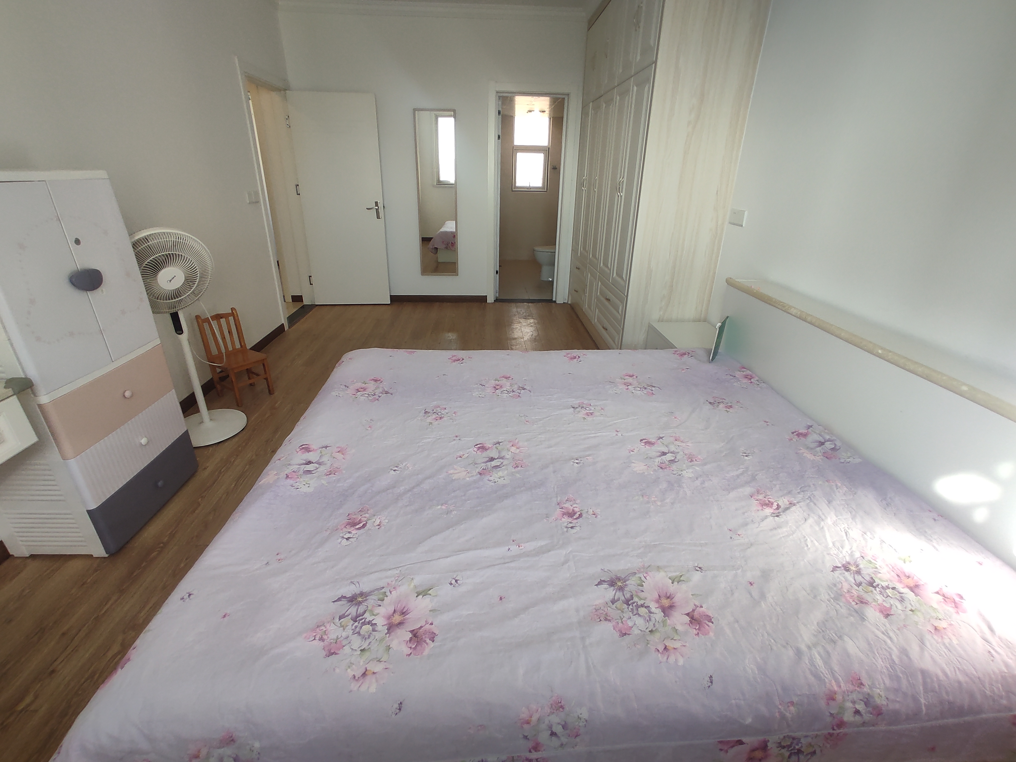 满庭春精装三房全屋供暖房南北通透老证看房方便