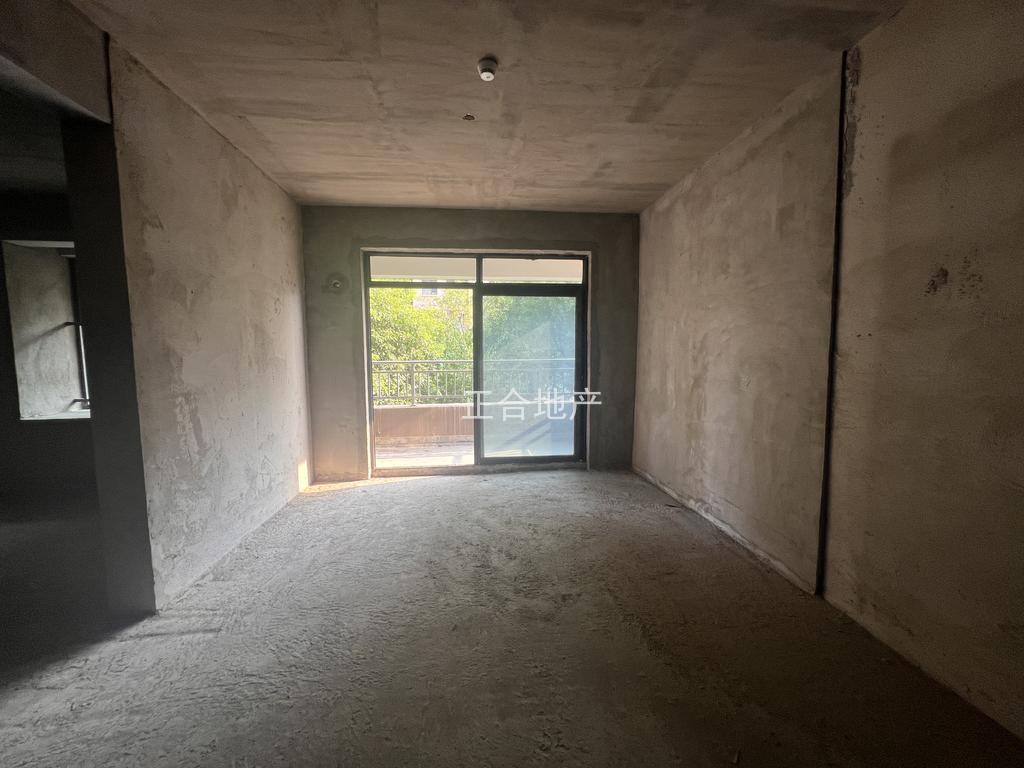 吾悦旁，捡漏，荣怀D区，单价4000，双阳台、三开间朝南，拼手速