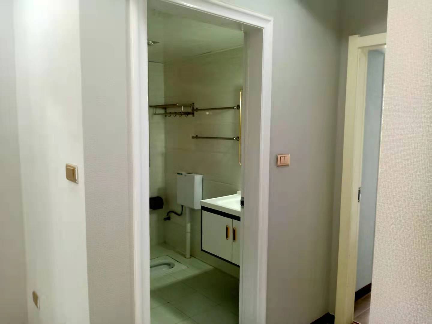 红树湾，精装三房二卫，中间好楼层