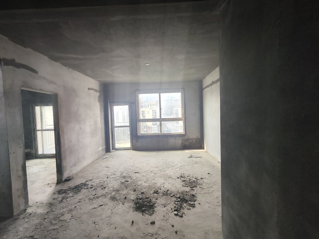 香岸华府顶层复式楼第二层送的相当于200多平