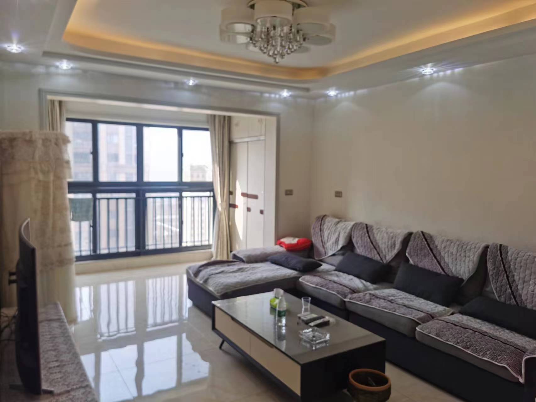 元泰未来城 精装三房 看房方便 诚意出售