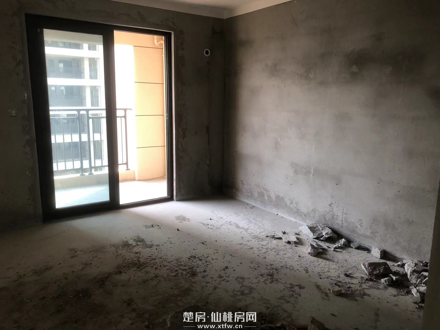 祥生观澜府毛坯中间楼层东边户型超大双阳台