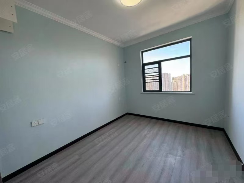 捡漏，城南，新街，4700单价，精装三房，电梯房，亏本出售