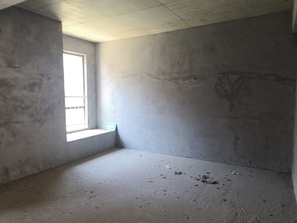 新城一号五期161平洋房中间楼层证满二看房方便