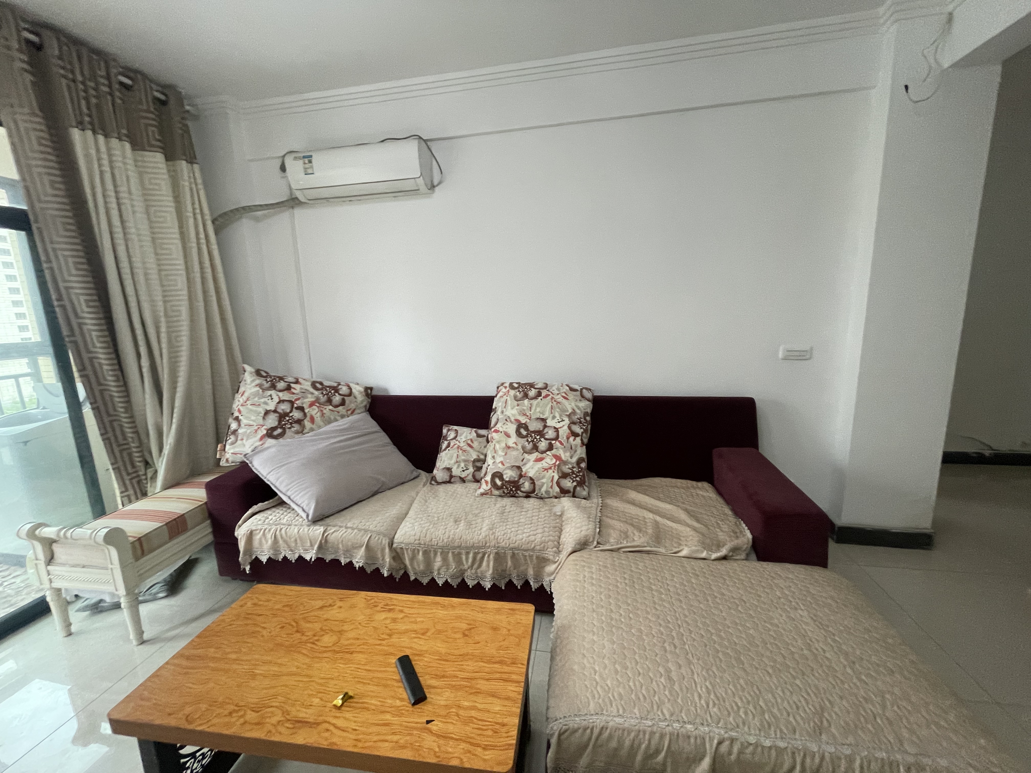 一品苑，电梯2房，提包入住1600一月