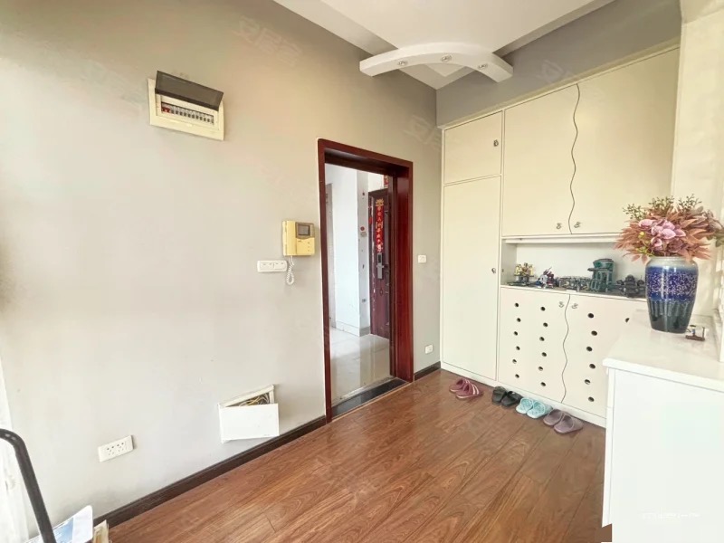 捡漏，三丰鼎城，精装两房，边户，小高层，单价4千多