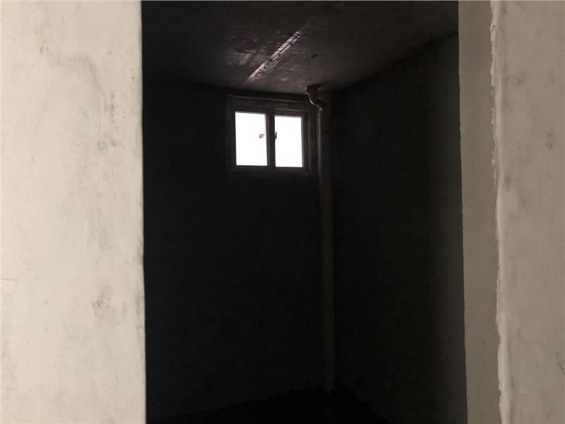 沔阳天泽园对面，步梯好楼层，采光好， 付几万即可不动产证在手