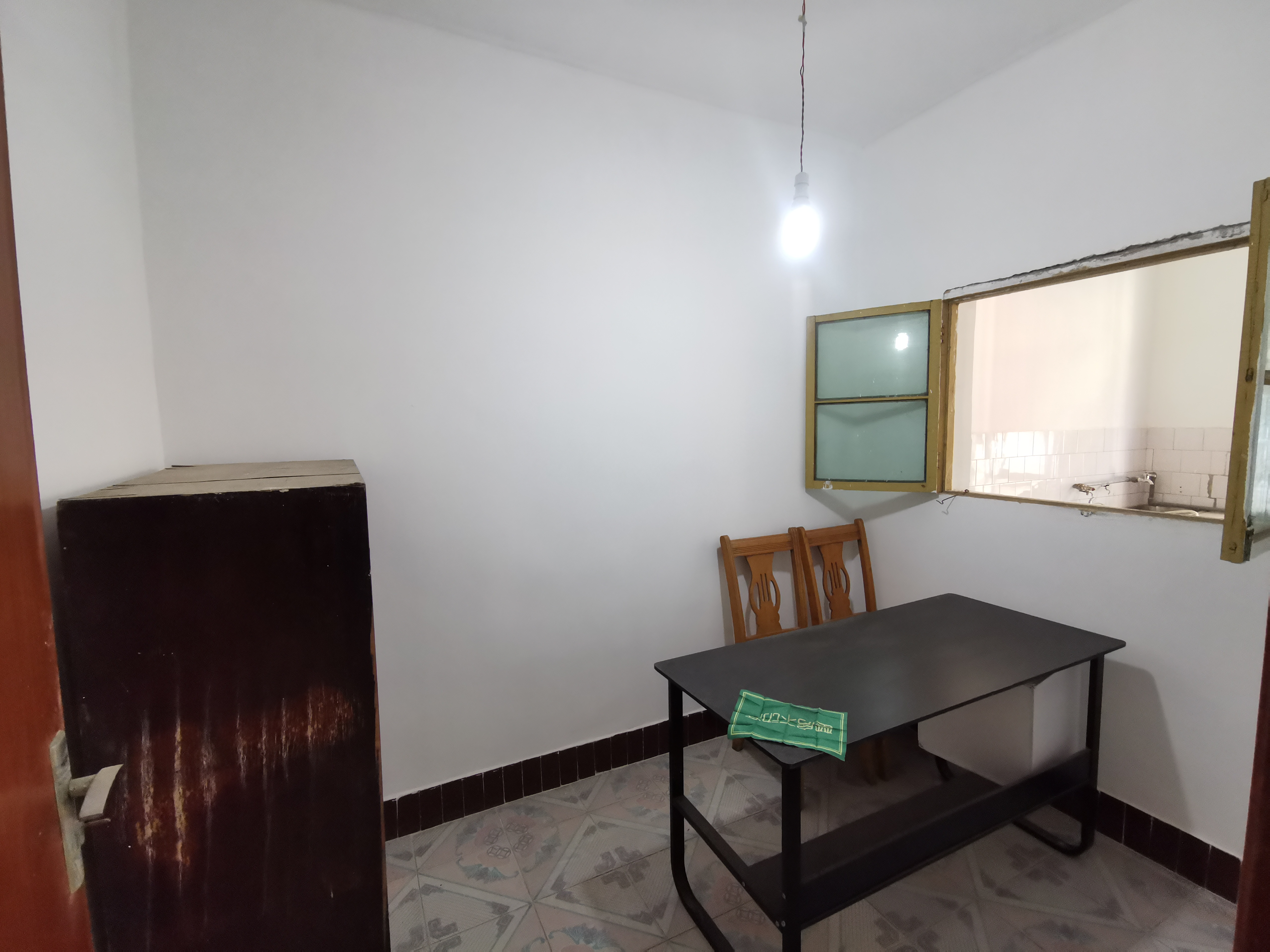 老城区油炸湾菜场旁红星里机械厂宿舍三房四楼诚心出售看房有钥匙