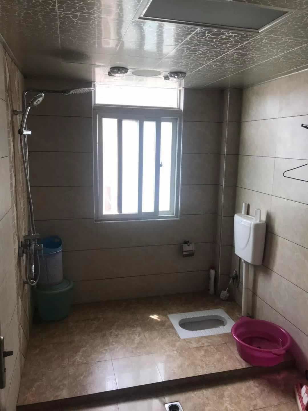 何李桥旁步梯好楼层楼证满两年南北通透大阳台装修新看房方便