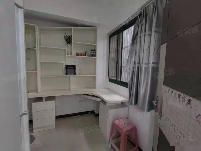 231，武商附近，浅水湾中央公园，电梯好楼层，老证，单价4700多，四房2厅，采光视野好