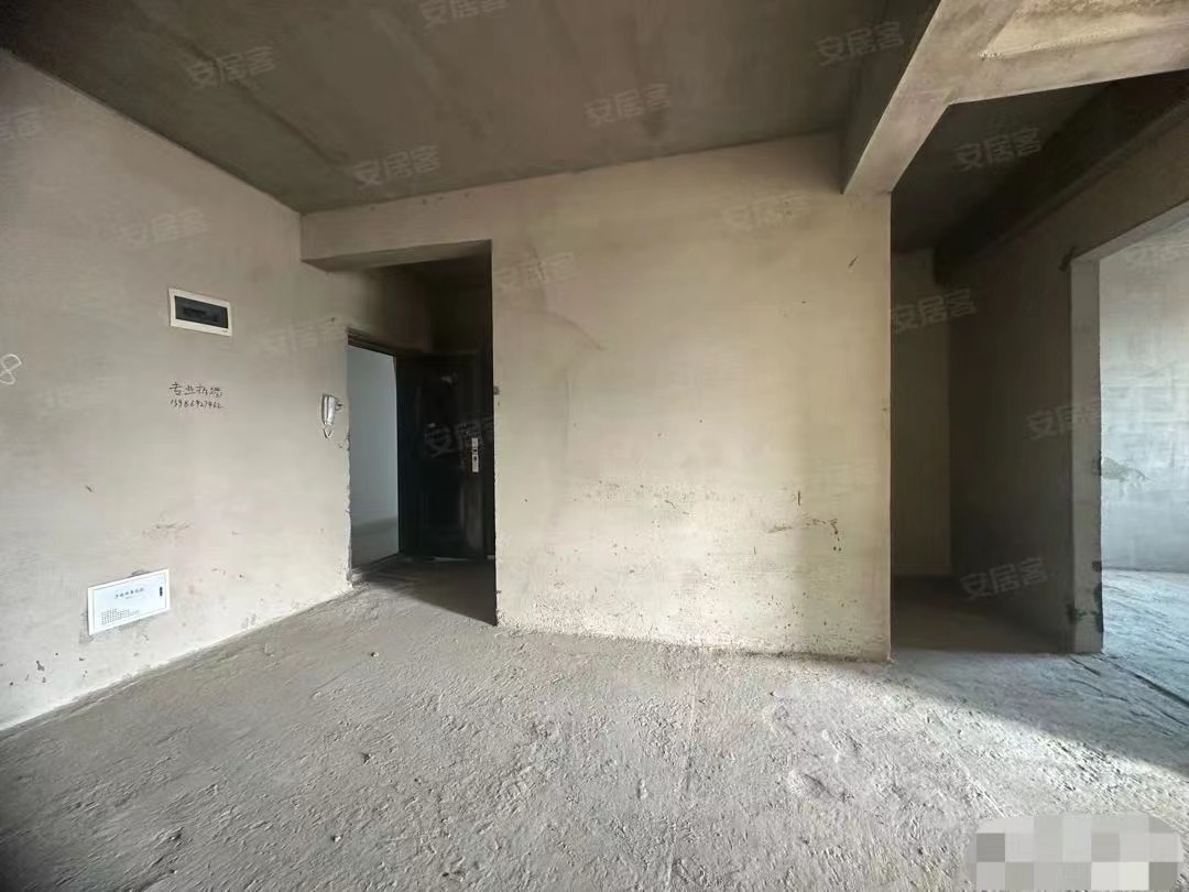 20，房东亏本出，40多万城南电梯房，电梯16层，证件满二，捡漏