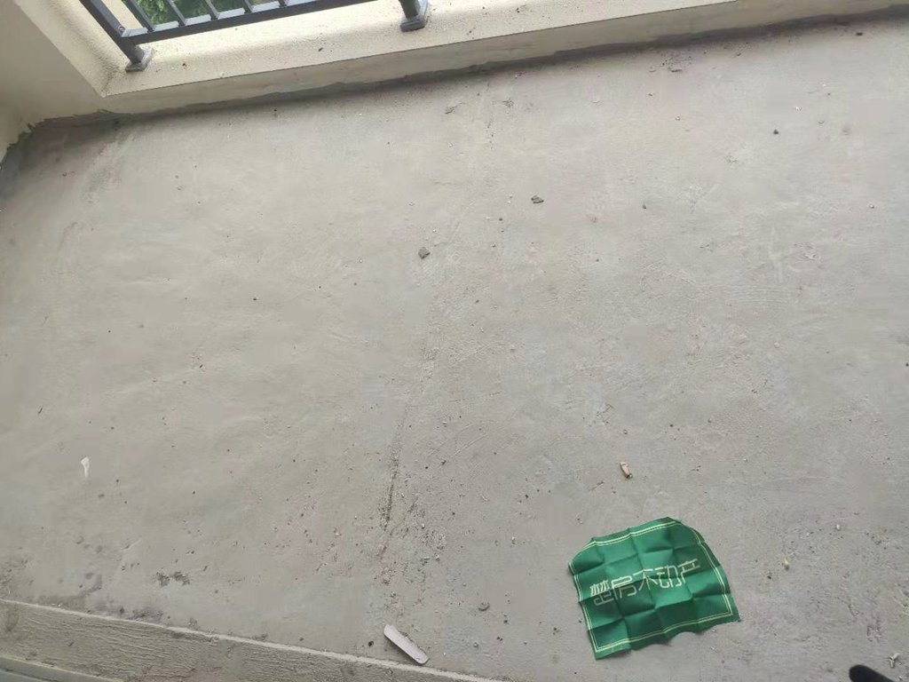 御湖世家毛坯大三房送车位看房方便