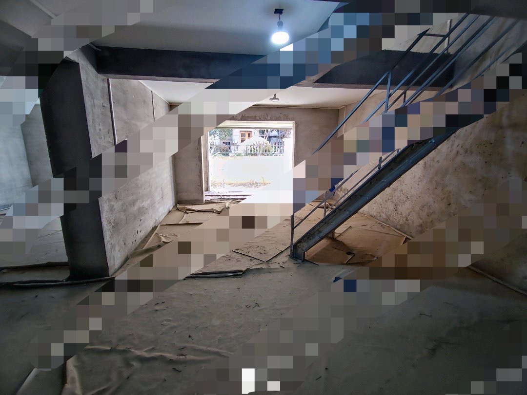 绿地香格里拉，复式，单价3000左右，四房，看中可谈，证满二