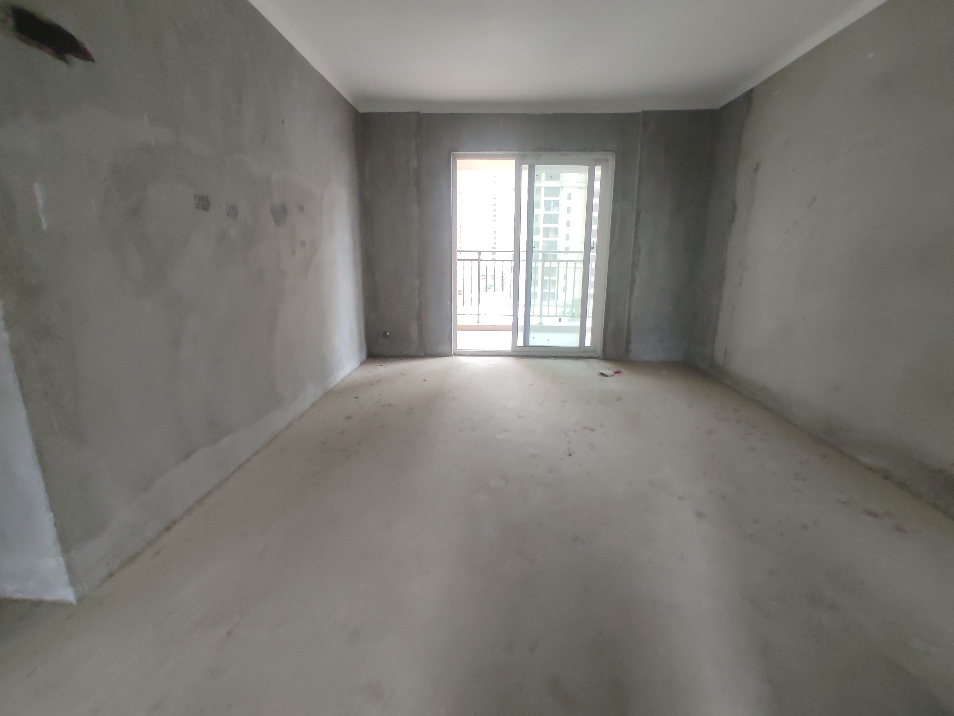 森林国际毛坯大三房三开间朝南.证件满二.南北通透看房有钥匙