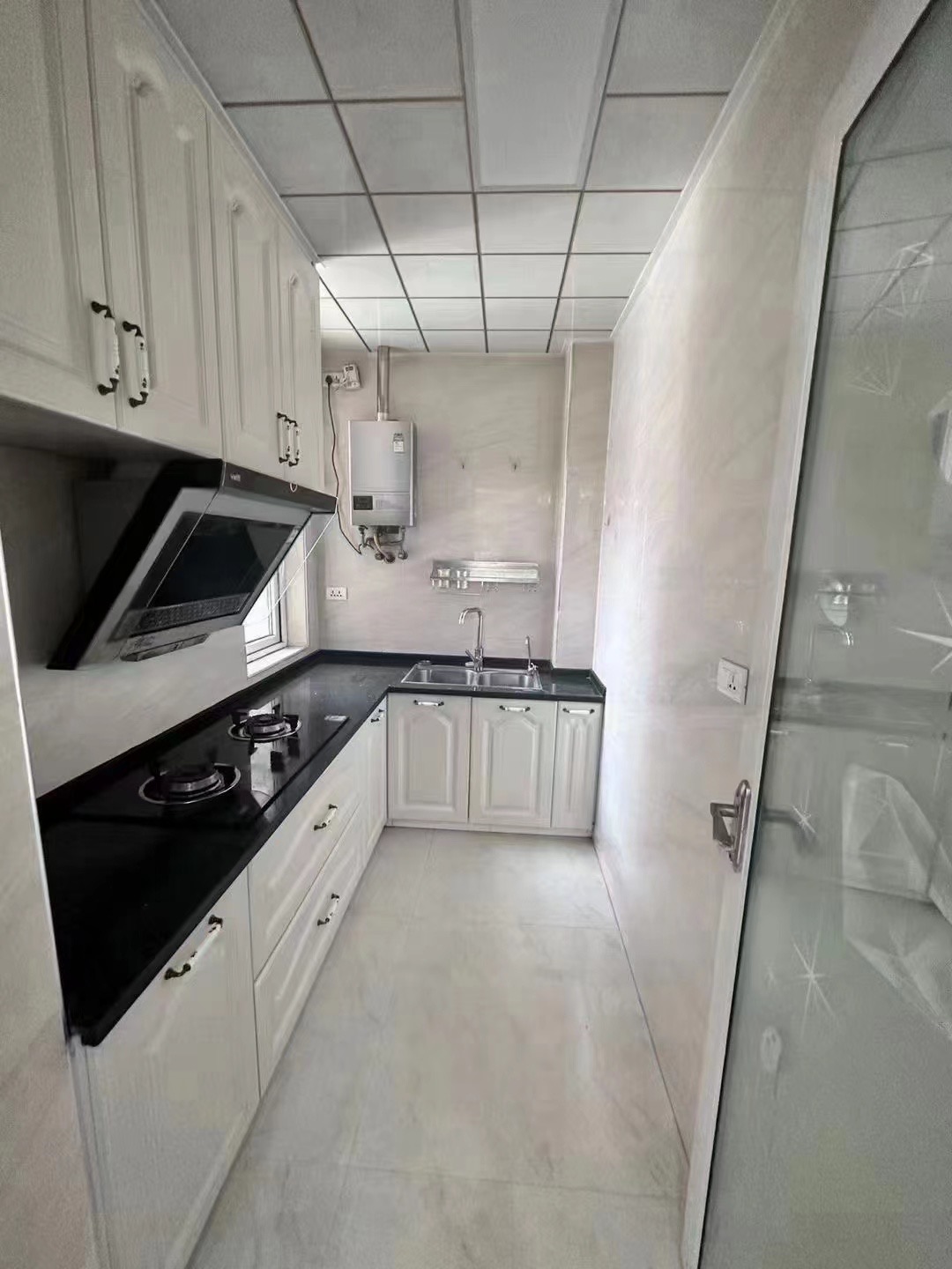 69，捡漏，捡漏，和合国际4期，电梯精装两房，拎包入住，证满二，家具家电齐全