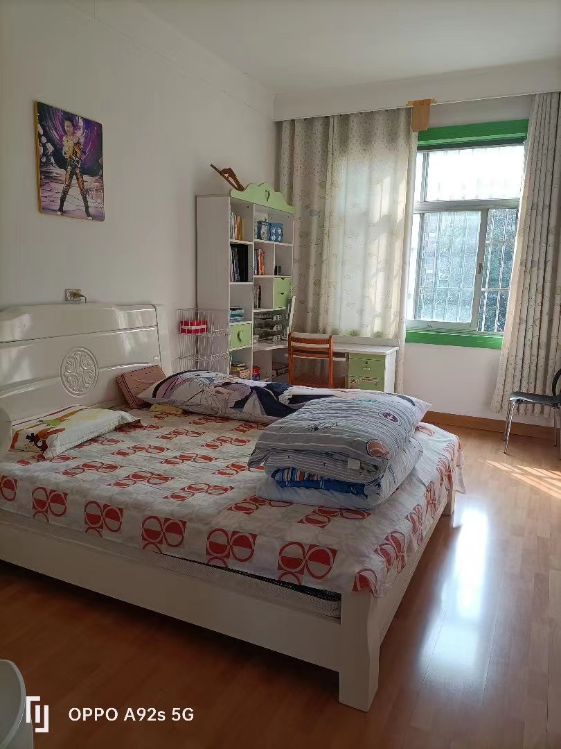 教科院宿舍.精装三房.中间楼层.看房方便.证件满二