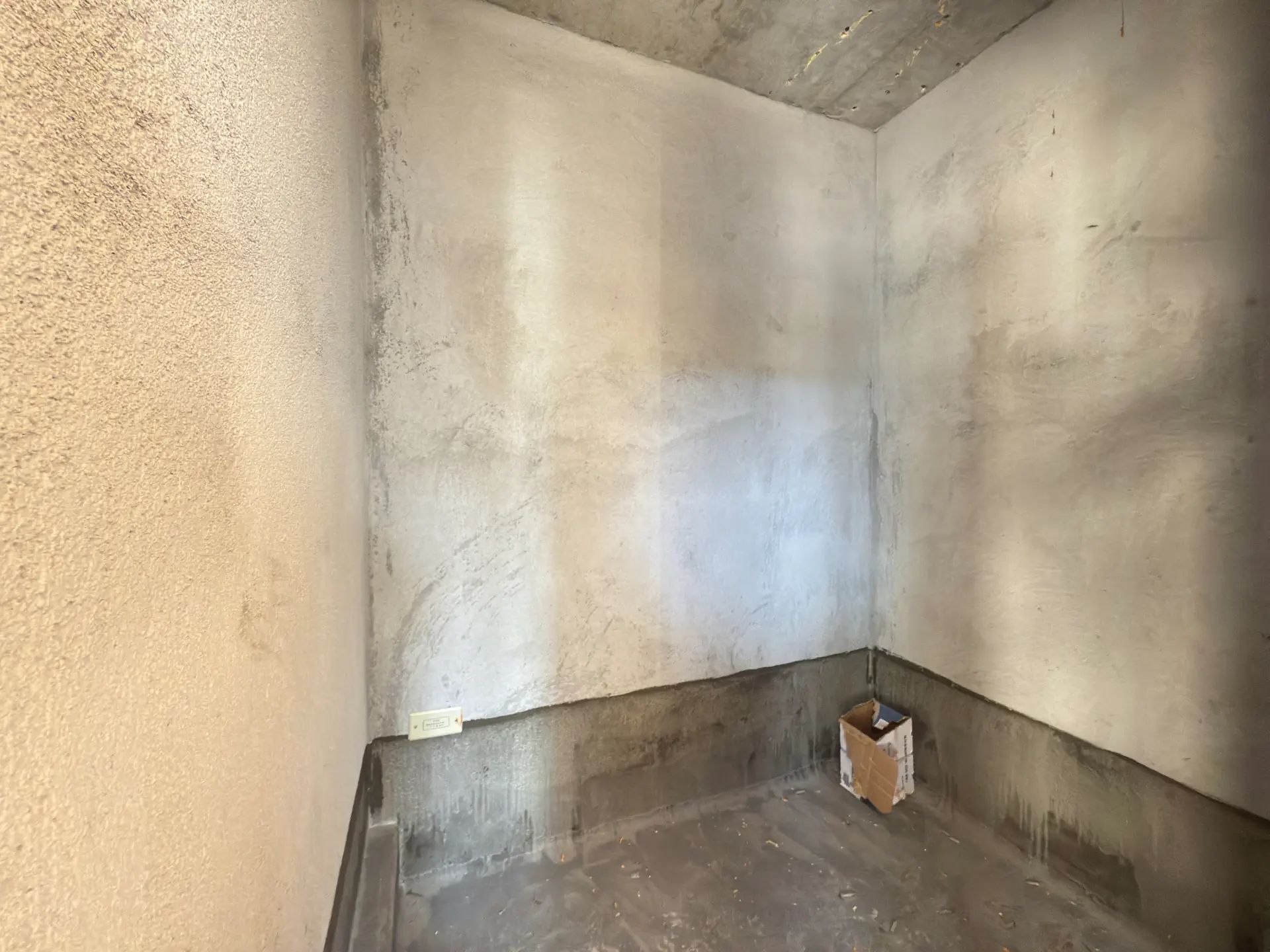 诚心出售。吾悦，叠墅，位置好日照强，业主诚心出售