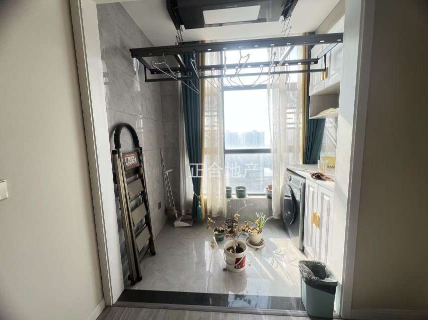 捡漏，城南忠心，精装三房，单价5000，电梯好楼层，12楼，成色新