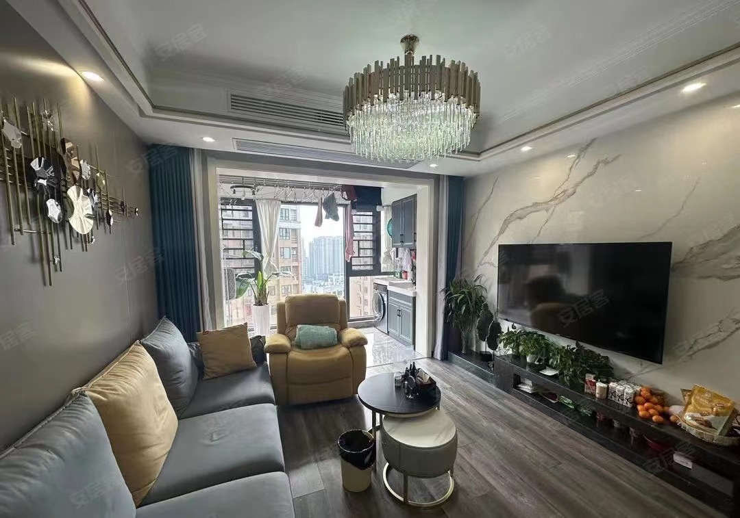 28，城南亏本出售，豪装2房， 全屋地暖 ，全屋中央空调，没有住过，