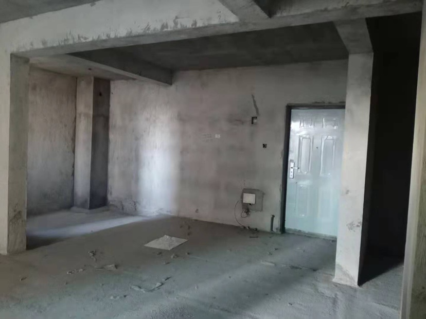 新城一号2期，交通便利，商圈成熟，业主诚心出售，全款 